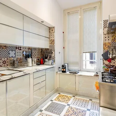 Unique & Fancy Buonarroti Mansion Apartament *